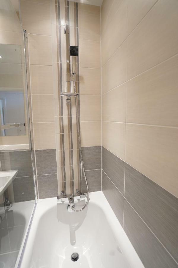 Perfectly Located Stunning Apartment 런던 외부 사진