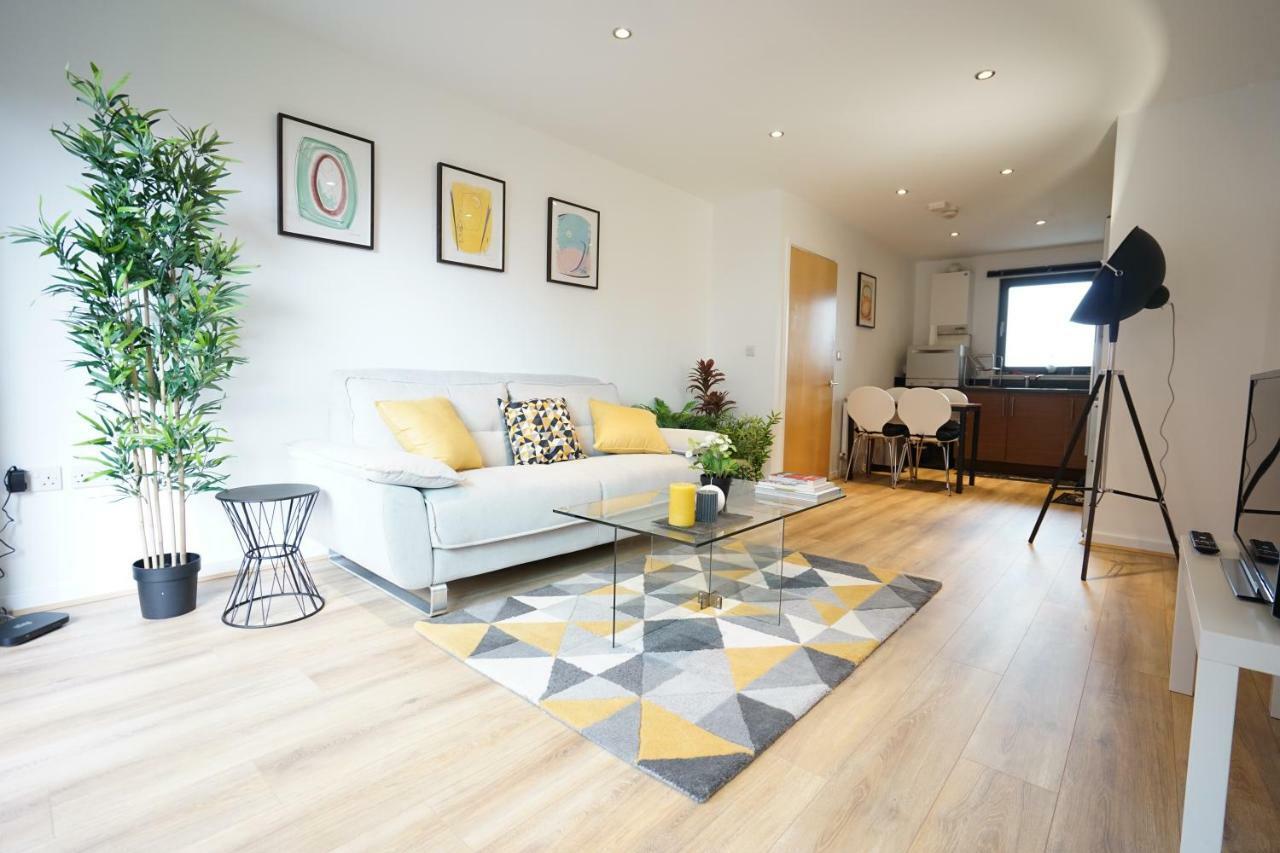 Perfectly Located Stunning Apartment 런던 외부 사진