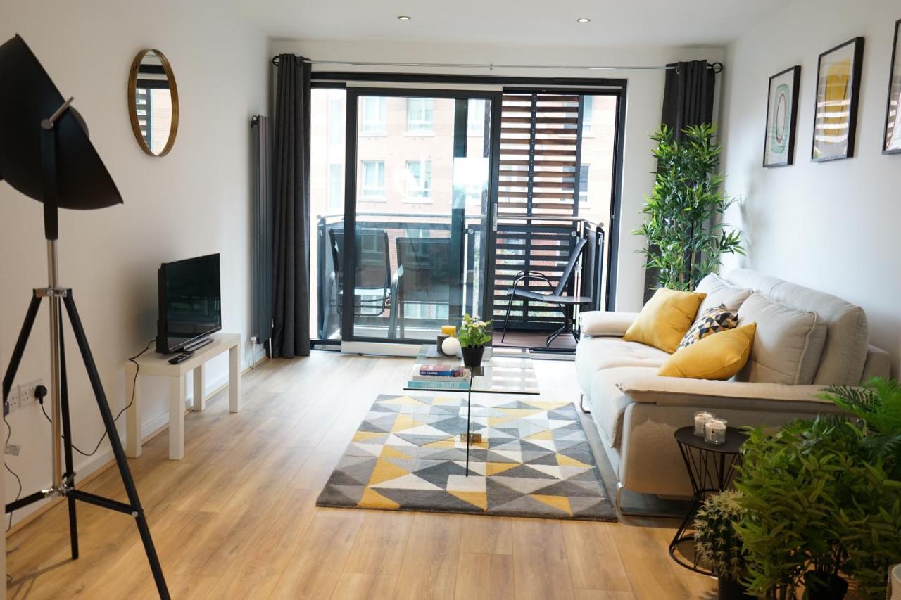 Perfectly Located Stunning Apartment 런던 외부 사진